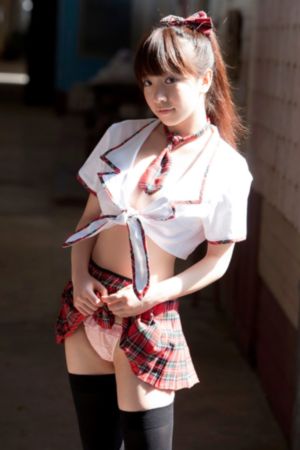 年轻的阿姨6_高清字幕版在线播放